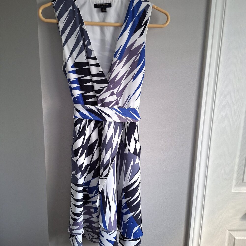 Banana Republic Blue Black & White Sleeveless Dress